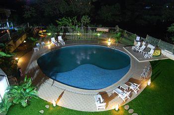 Sapphire Hotell Lonavala Exteriör bild